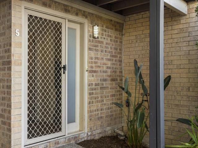 Townhouse for rent in Toombul, Queensland