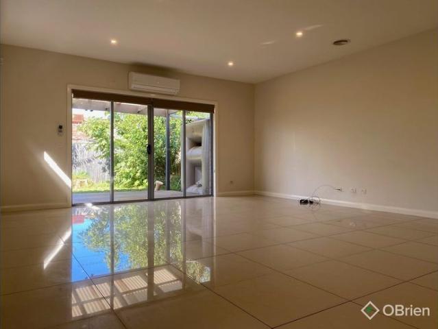 Townhouse for rent in Camerons Creek, Victoria