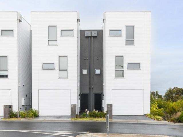 Townhouse for rent in Camerons Creek, Victoria