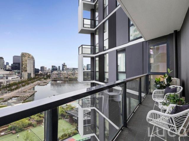 Apartment for sale in NewQuay, Melbourne