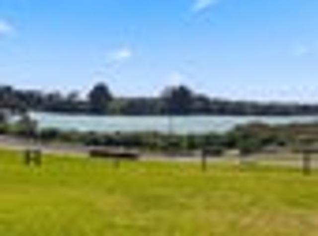 Land for sale in Awhitu, Oroua County