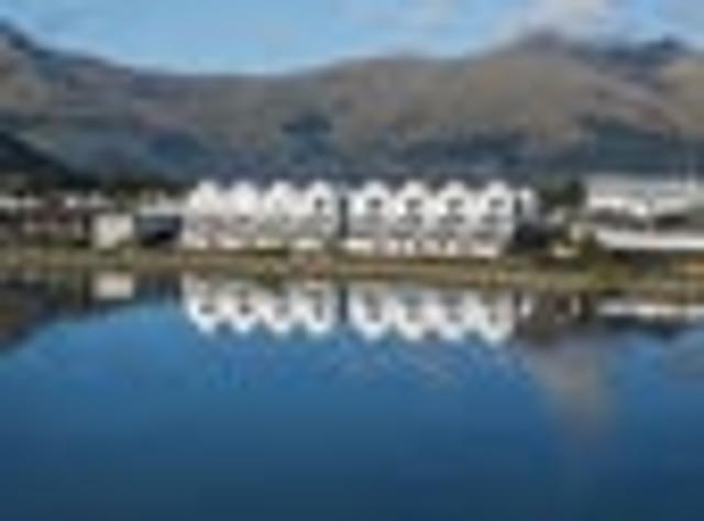 Townhouse for sale in Chaslands, Canterbury