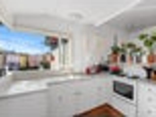 House for sale in Eden Terrace