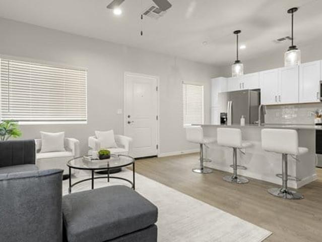 Townhouse for rent in Phoenix