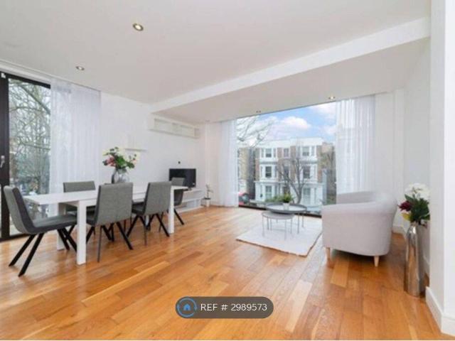 Apartment for rent in Maida Hill, Greater London