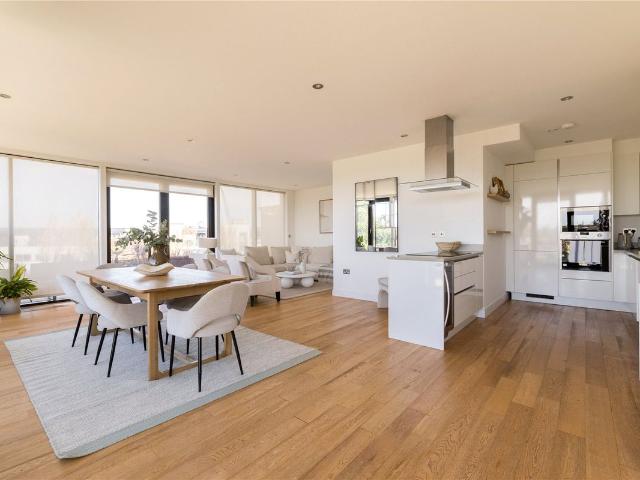 Apartment for rent in Kensal Town, Greater London