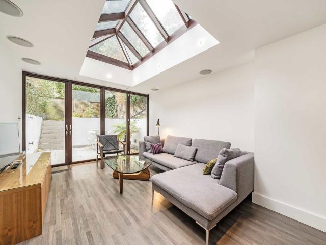 Apartment for rent in Notting Hill, Greater London