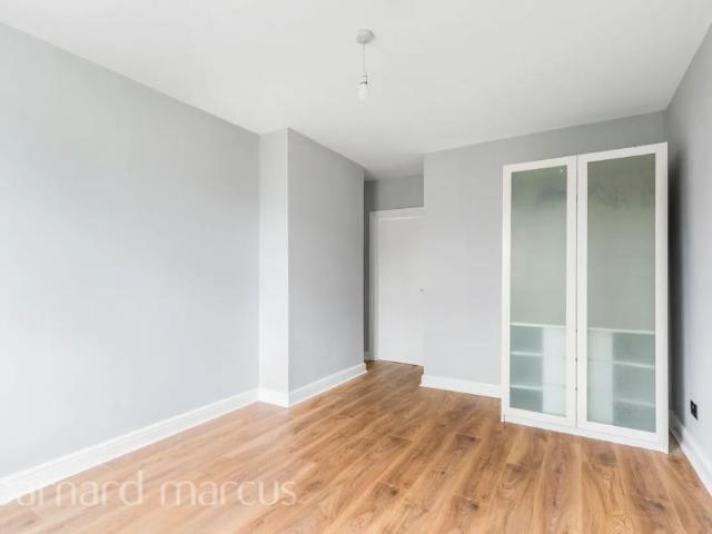 Apartment for rent in London Borough of Croydon, Addiscombe