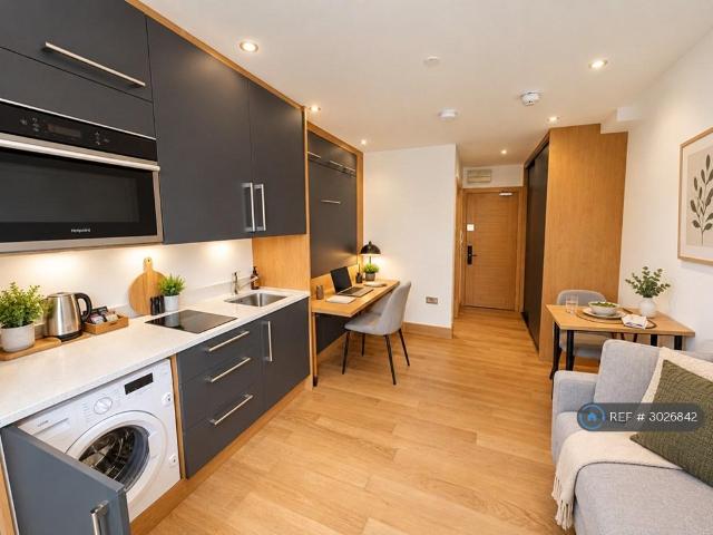 Apartment for rent in London Borough of Croydon, Greater London