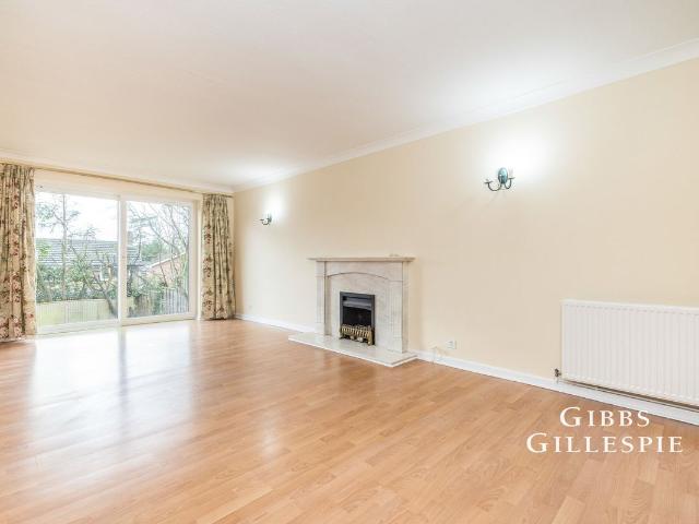 House for rent in Northwood, Greater London