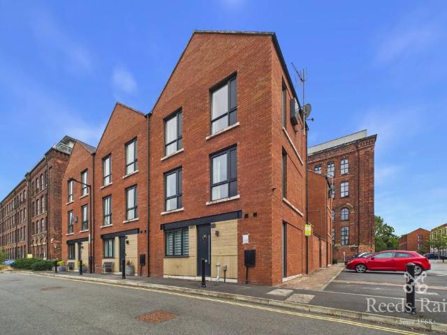 House for rent in Reddish, Greater Manchester