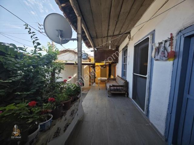 Akhisar, Manisa içerisinde satılık Villa