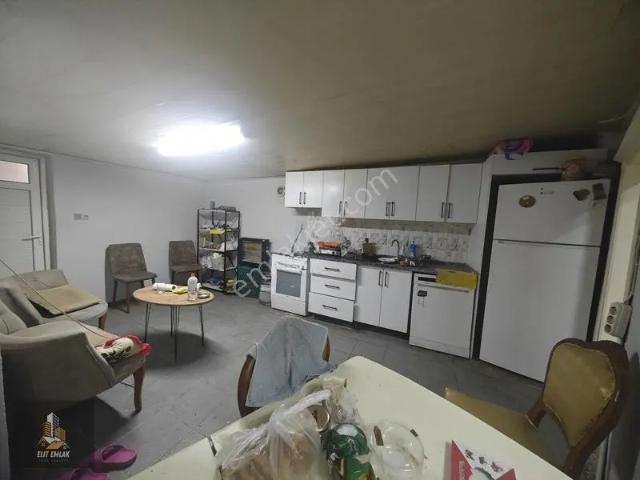 Akhisar, Manisa içerisinde satılık Villa