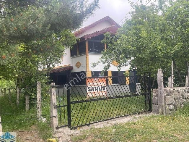 Niksar içerisinde satılık Villa