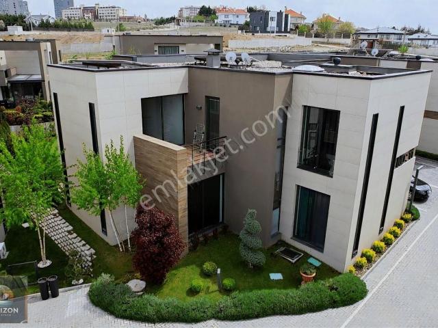 Gölbaşi, İncek Mahallesi içerisinde satılık Villa
