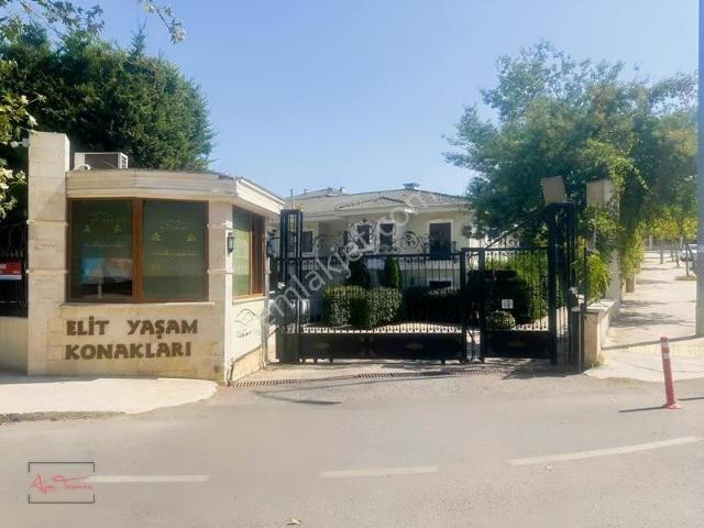 Yenişehir Mahallesi, Pendik içerisinde kiralık Villa