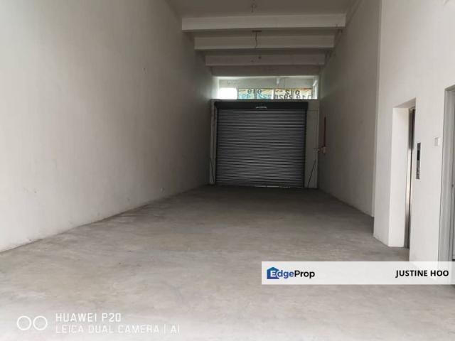 Warehouse for rent in Seksyen 33, Shah Alam