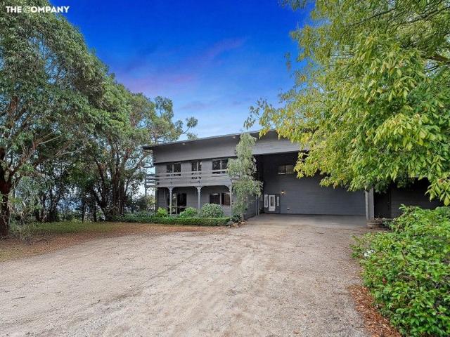 Cottage for sale in Camerons Creek, Victoria