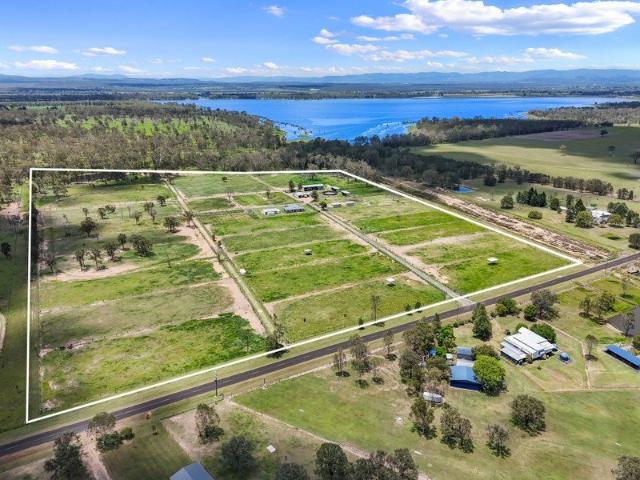 Cottage for sale in Lockyer Waters, Queensland