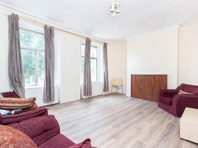 Apartment for rent in Stockwell Park, Greater London