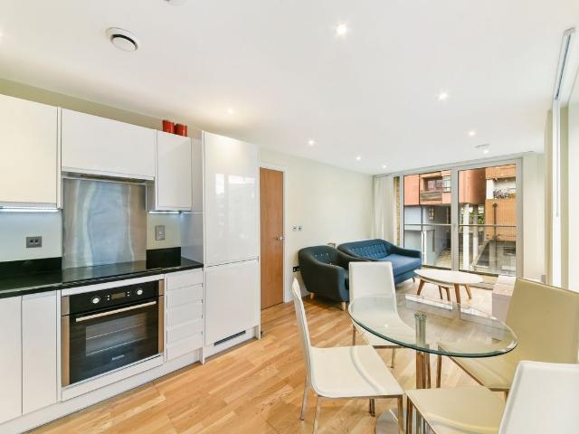 House for rent in Limehouse, Greater London