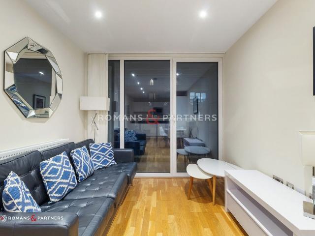 House for rent in Canary Gateway, Greater London