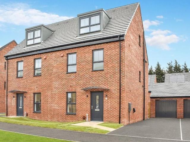 House for rent in Austhorpe, Leeds