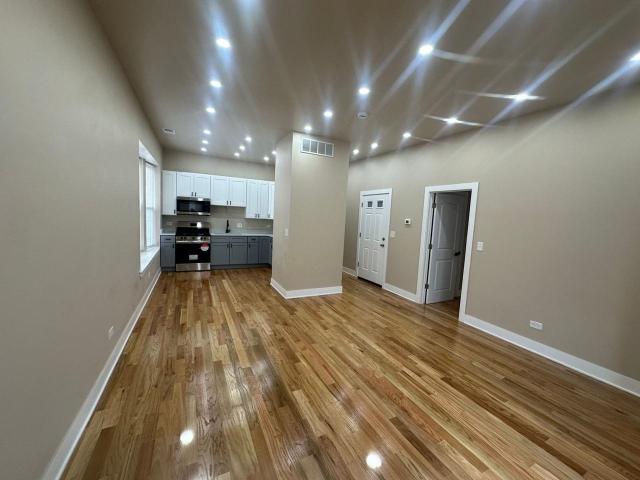Apartment for rent in Chicago Park, Illinois