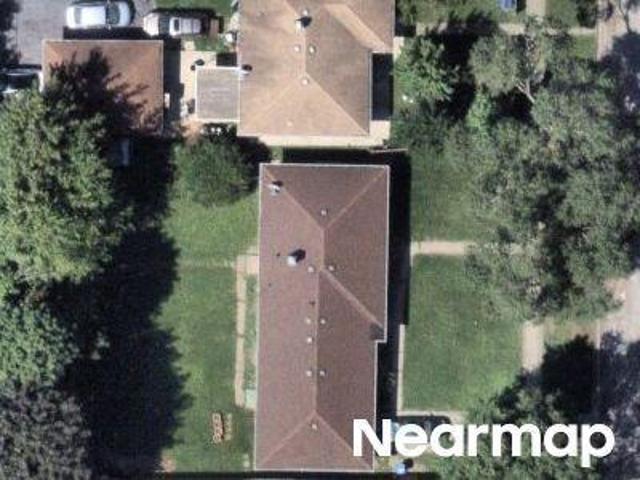 House for sale in North Chicago, Lake County