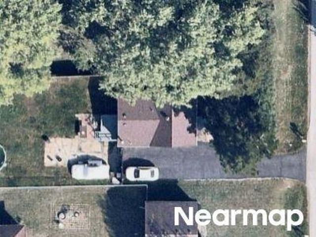 House for sale in Warrenville, Illinois