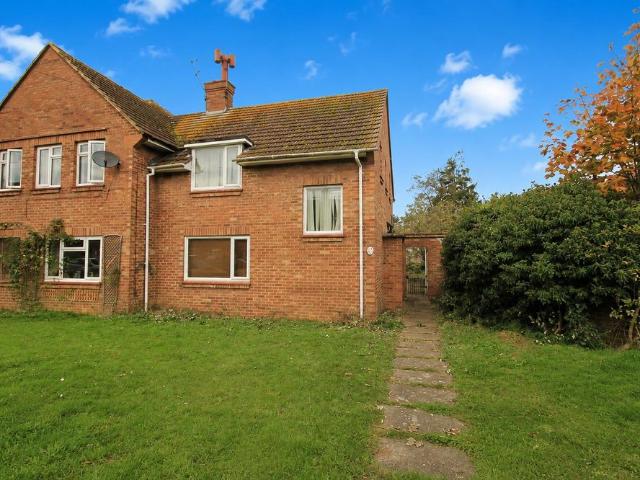 Studio for rent in Staines, Surrey