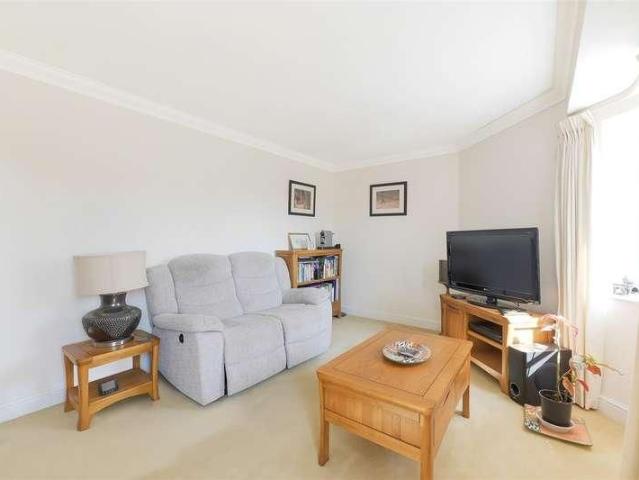 Apartment for rent in Chipstead, Reigate and Banstead