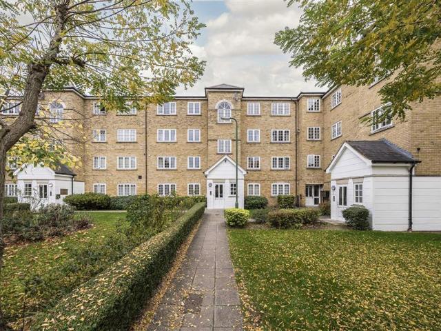 Apartment for rent in Charlton, Greater London
