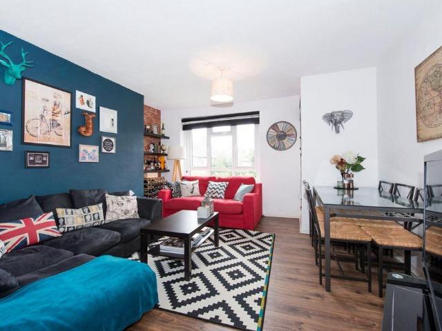 House for rent in London Borough of Ealing, Greater London