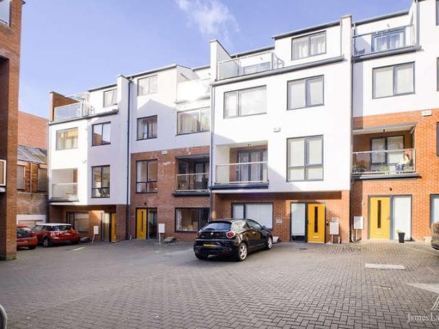 Townhouse for rent in Jewellery Quarter, Isle Of Man