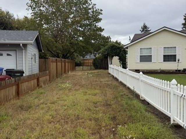 Land for sale in Danebo, Eugene