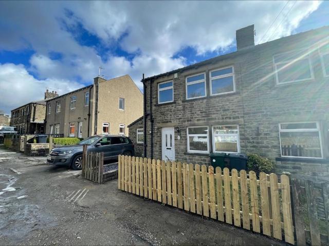 House for rent in Cackleshaw, Bradford