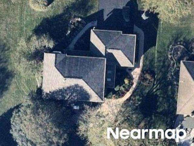House for sale in Mchenry, Illinois