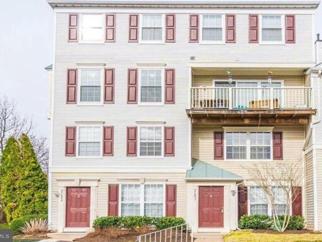 Condo for sale in Sterling