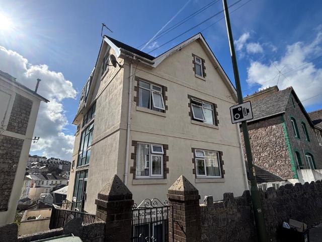 Apartment for rent in Ellacombe, Torquay
