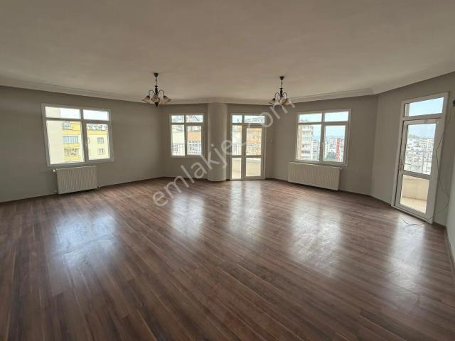 Yenişehir, Mersin içerisinde kiralık mülk