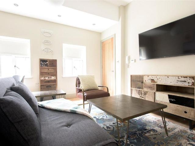 Apartment for rent in East Marylebone, Greater London