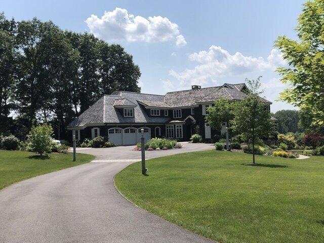 House for sale in Wayland