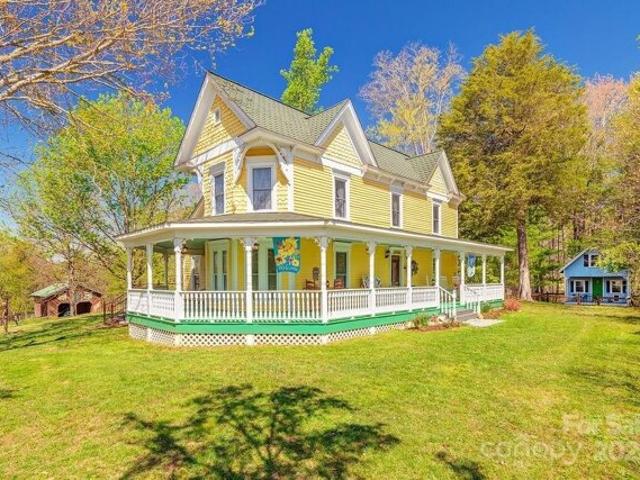 House for sale in Weaverville