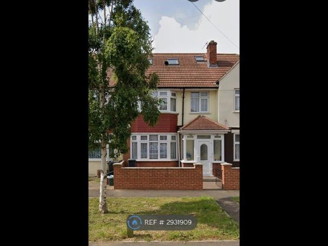 House for rent in London Borough of Hounslow, Greater London