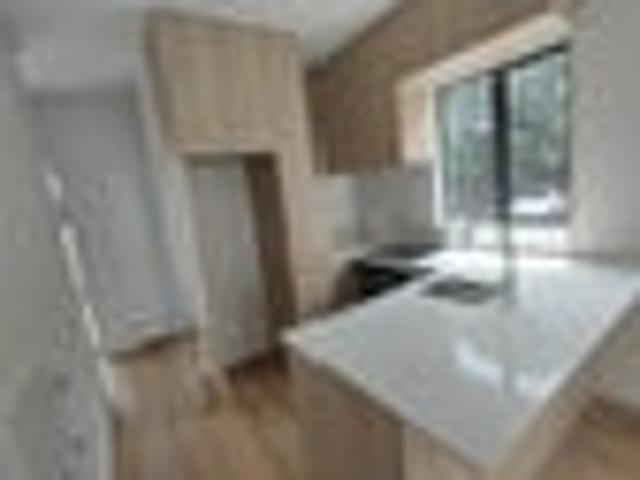 Townhouse for rent in Penrose, Oroua County