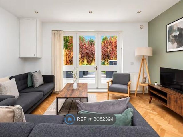 Apartment for rent in London Borough of Hammersmith and Fulham, Greater London