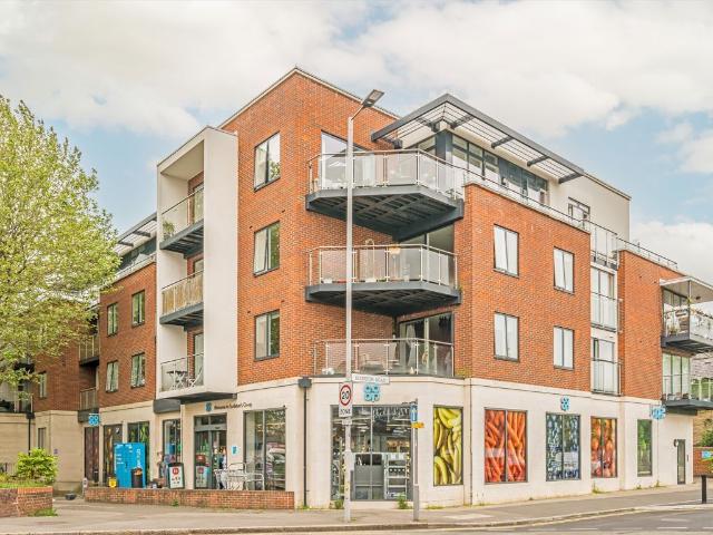 Apartment for rent in Surbiton, Greater London
