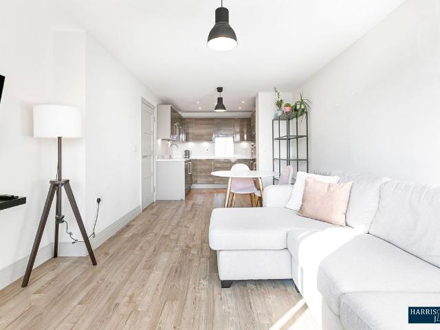 Apartment for rent in Surbiton, Greater London