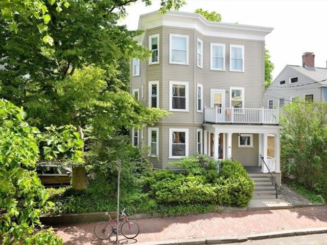Condo for sale in Cambridge